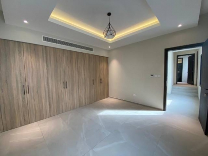 فيلا للإيجار فى سار - الشمالية