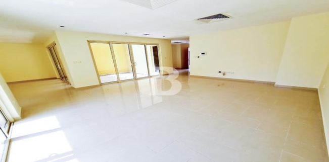 فيلا للإيجار