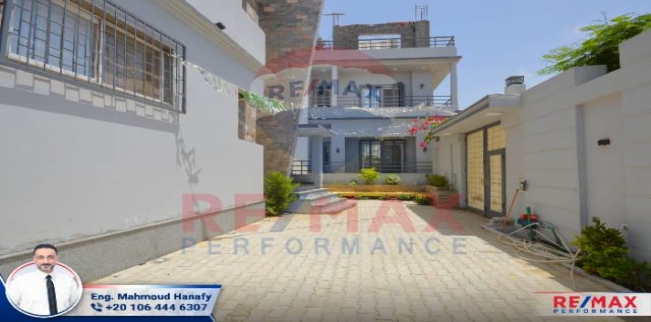 فيلا للبيع فى محرم بك - قسم محرم بك - الإسكندرية