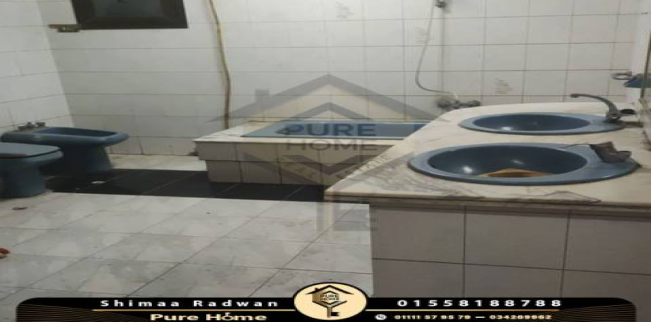 شقة للبيع فى جليم - قسم الرمل - الإسكندرية