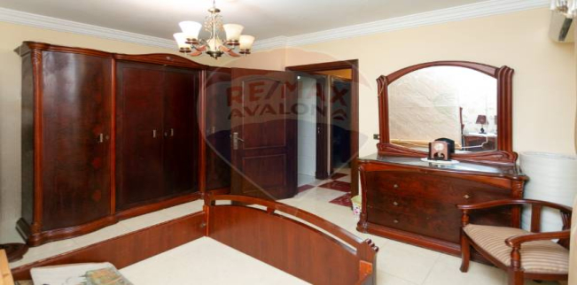 شقة للبيع فى سبورتنج - قسم سيدى جابر - الإسكندرية