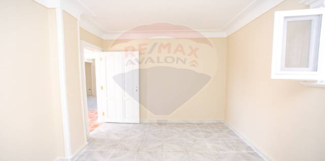 شقة للبيع فى ميامي - قسم المنتزه - الإسكندرية