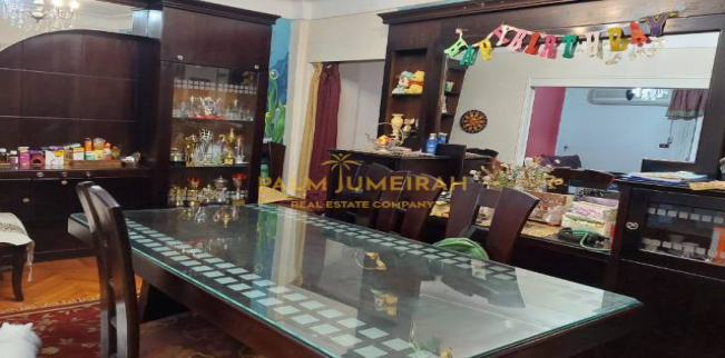 شقة للبيع فى جليم - قسم الرمل - الإسكندرية