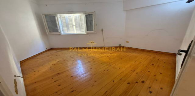 شقة للبيع فى زيزينيا - قسم الرمل - الإسكندرية